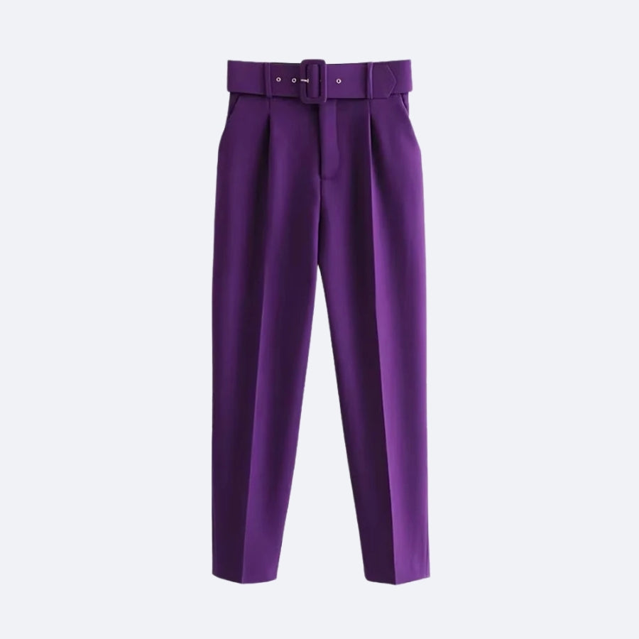 Pantalon Violet avec Ceinture – Élégance Audacieuse et Raffinement Moderne