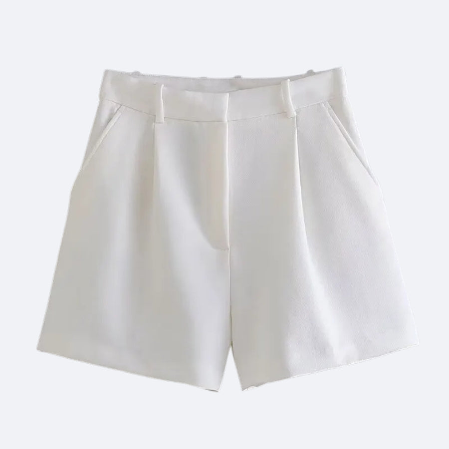 Tailored Shorts – Elegance and Comfort