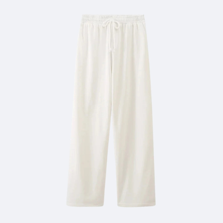 Wide Leg White Trousers – Minimalist Elegance and Absolute Comfort