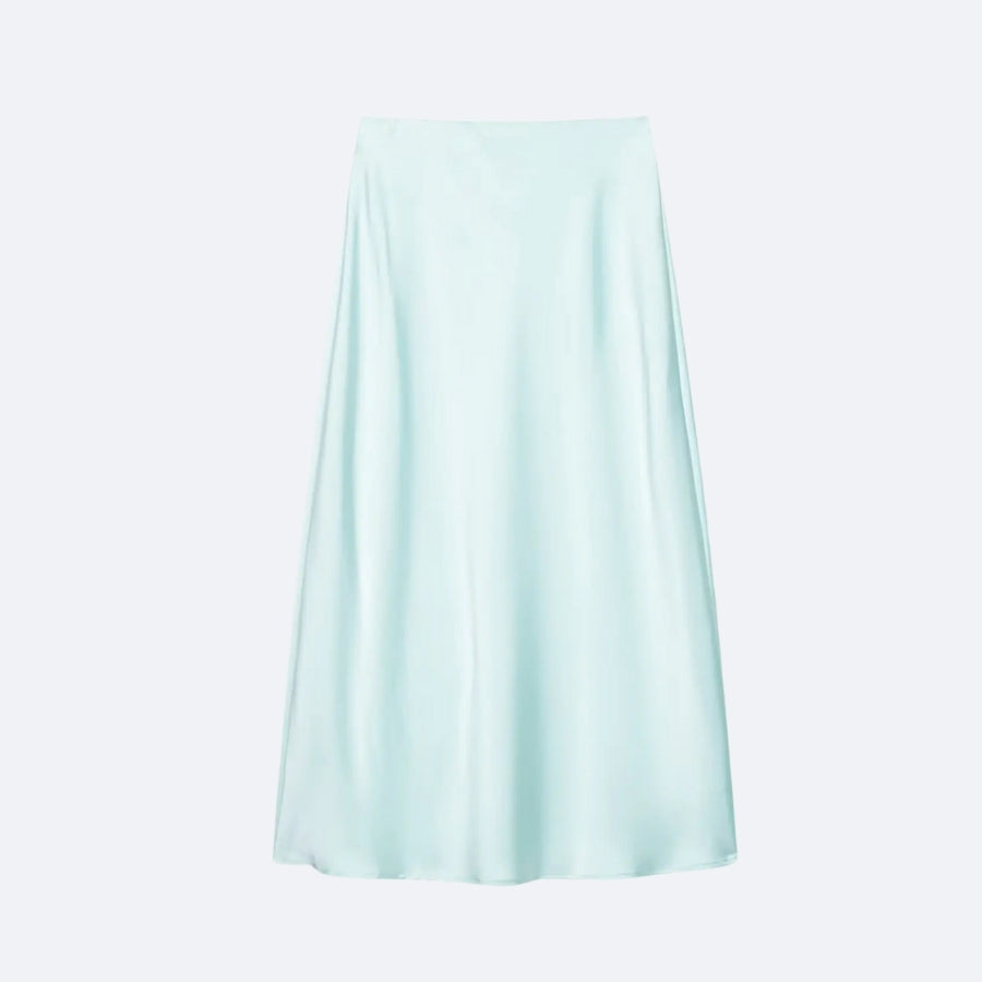 Jupe Longue Satinée Bleu Clair – Fraîcheur & Douceur