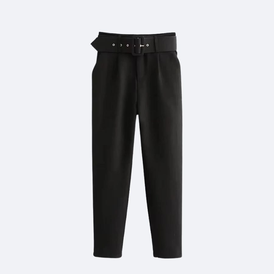 Pantalon Noir avec Ceinture – Élégance Structurée et Modernité