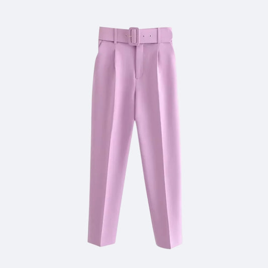 Pantalon Rose Clair avec Ceinture – Élégance Féminine et Modernité