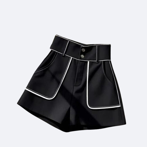 Short Chic Contrasté – Tendance et Modernité