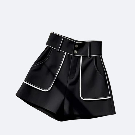 Short Chic Contrasté – Tendance et Modernité