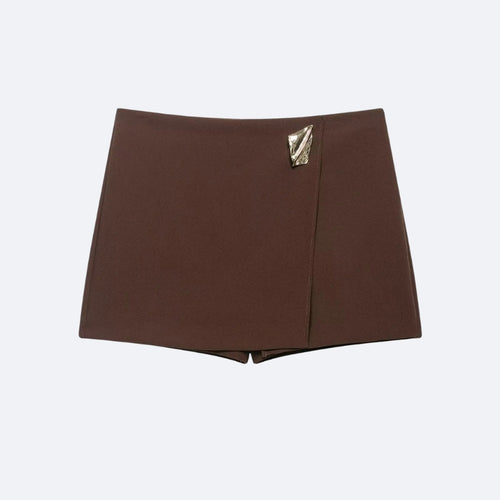 Jupe-Short Asymétrique avec Détail Doré – Marron Chocolat