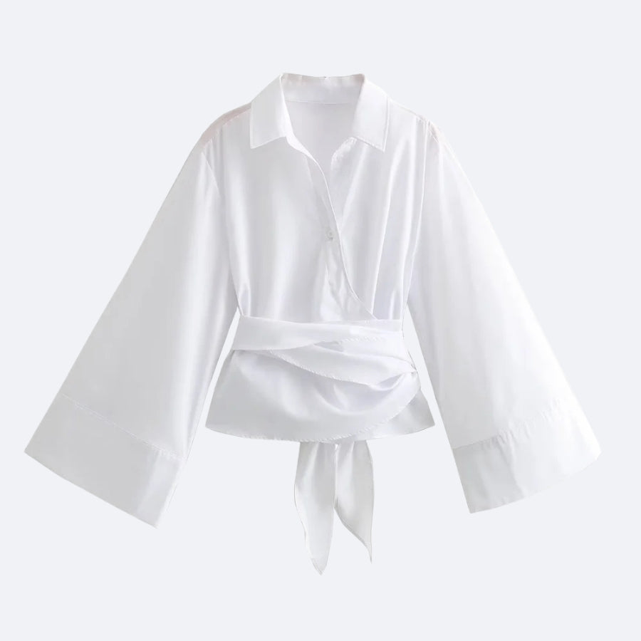 Chemise Blanche Ceinturée – Élégance Moderne