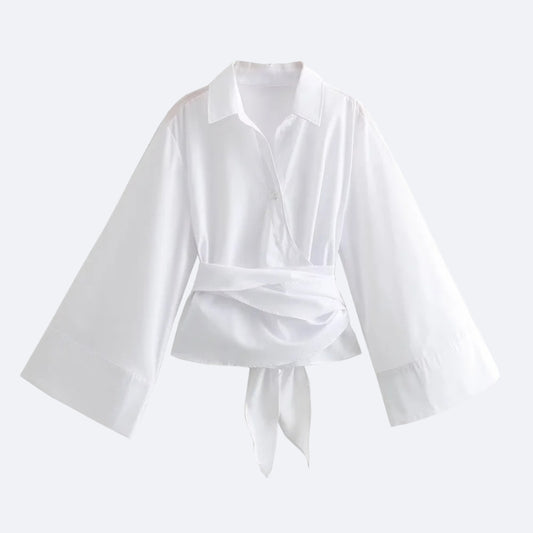 Chemise Blanche Ceinturée – Élégance Moderne