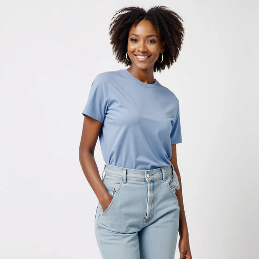T-shirt Femme Célestine – L’élégance du ciel dans un basique