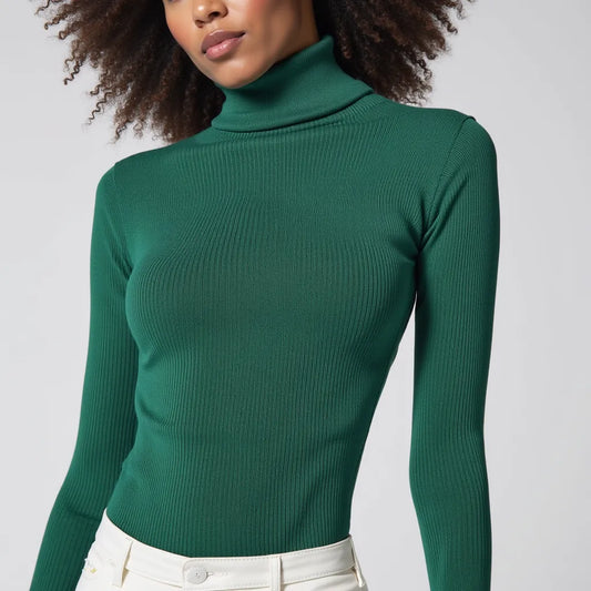 Pull Femme – Émeraude Élégance