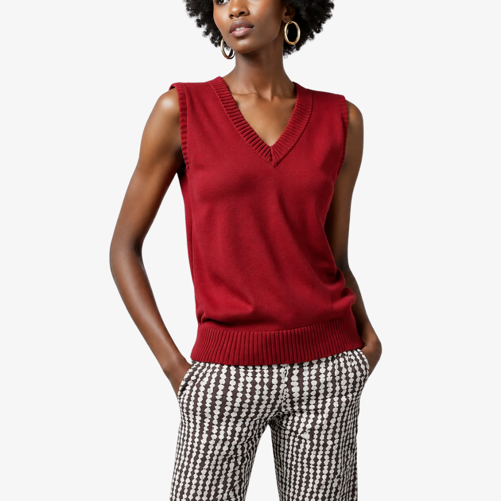 Elixir Red Sweater – Charm and character